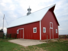 barn-building-iowa