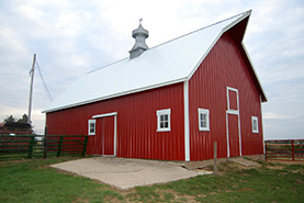 barn-building-iowa